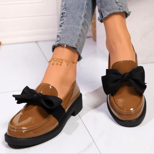 Mocasines de diseño con lazo